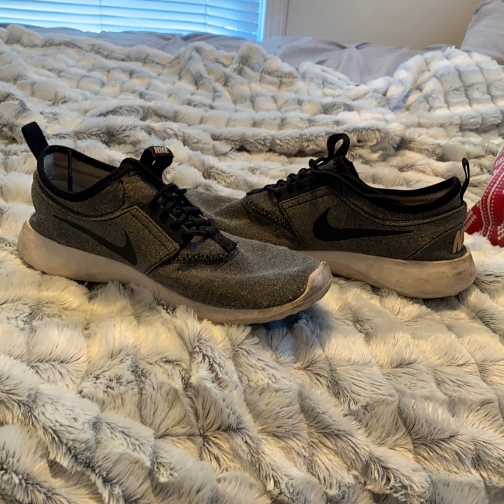 Nike running shoes! Size 8 women’s. Black and Gray with Gold nike accents